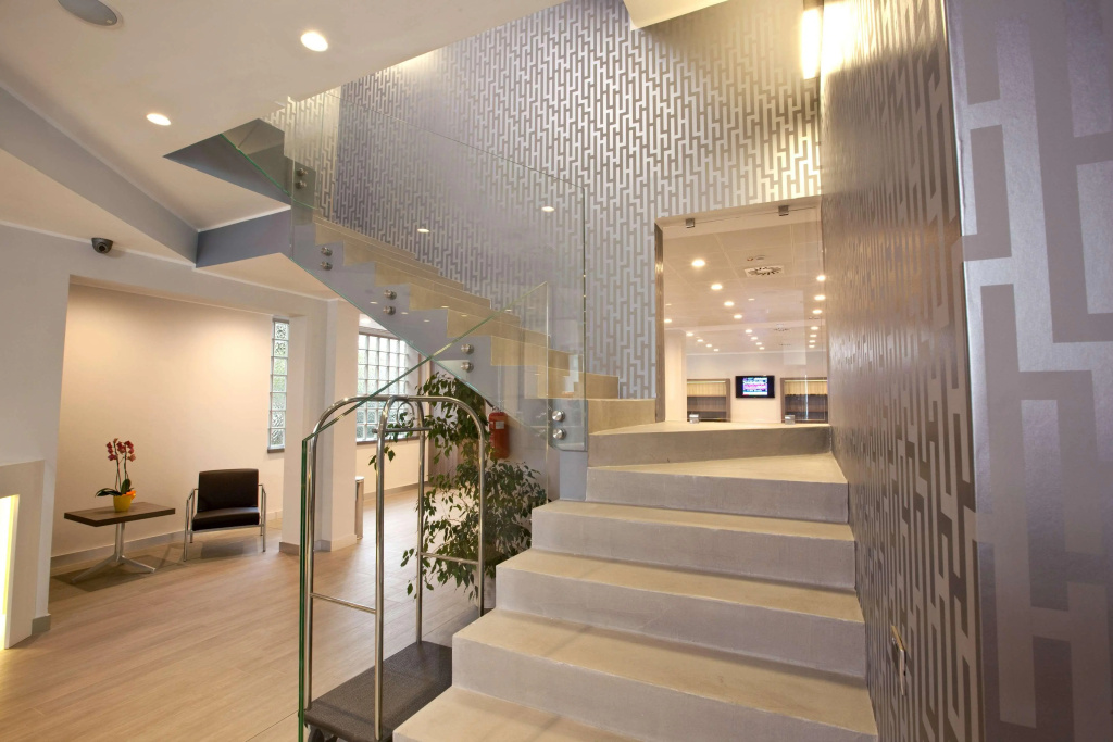 Lobby & Reception