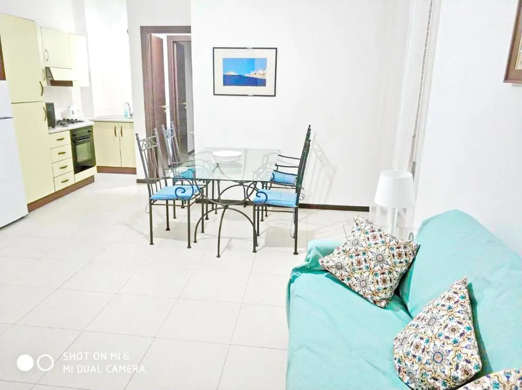 1 Bedroom Apartment with balcony