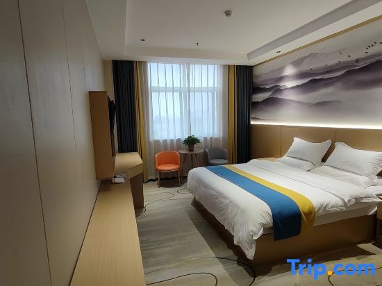 Royal Dragon Airport Hotel