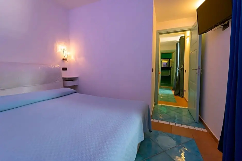 Deluxe Triple room with sea view