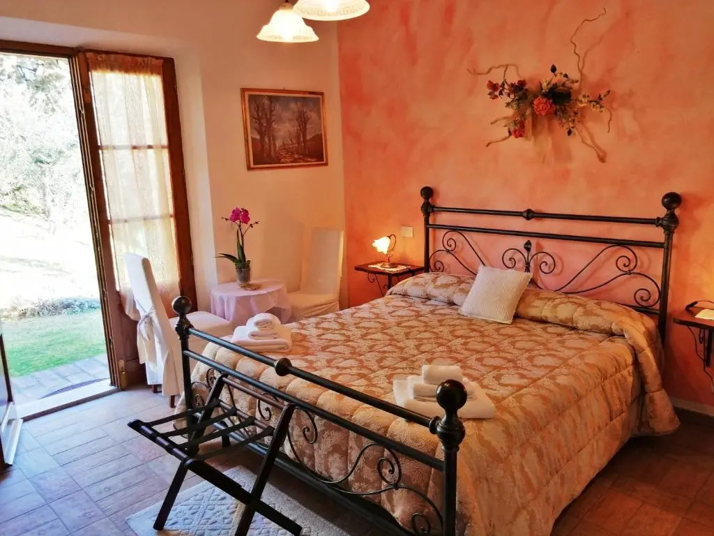 Standard Double room with balcony (full double bed)