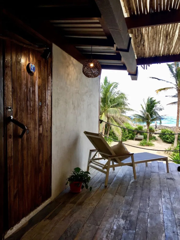 Standard Double room with partial ocean view (full double bed)
