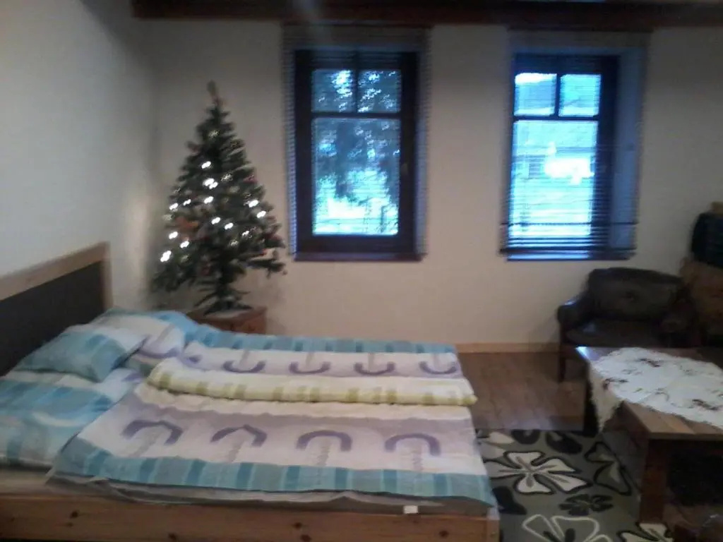 4 Bedrooms Cottage