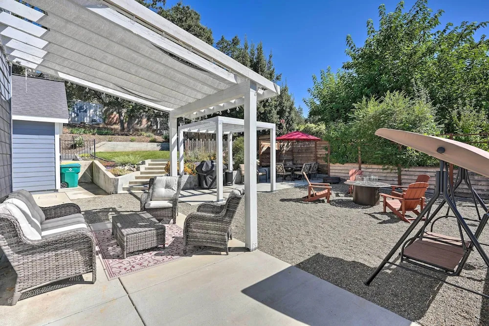 Sierra Sunset Inn - 3 Miles to Placerville!