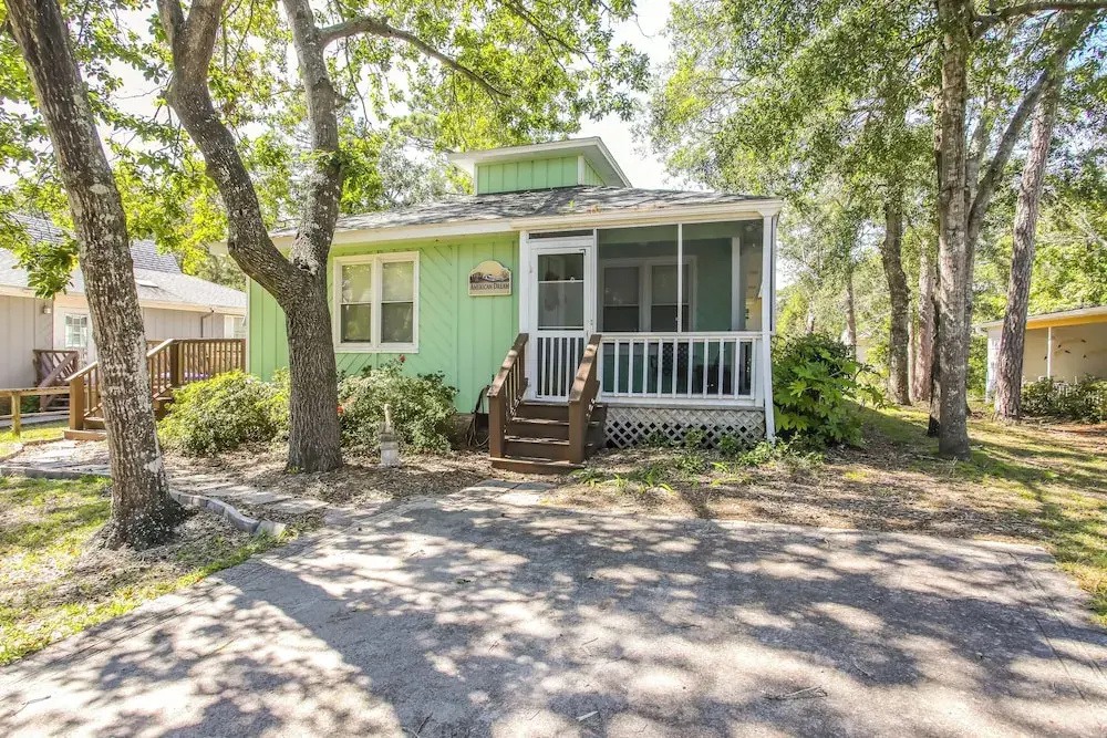 North Carolina Abode - Deck & Grill, Walk to Beach