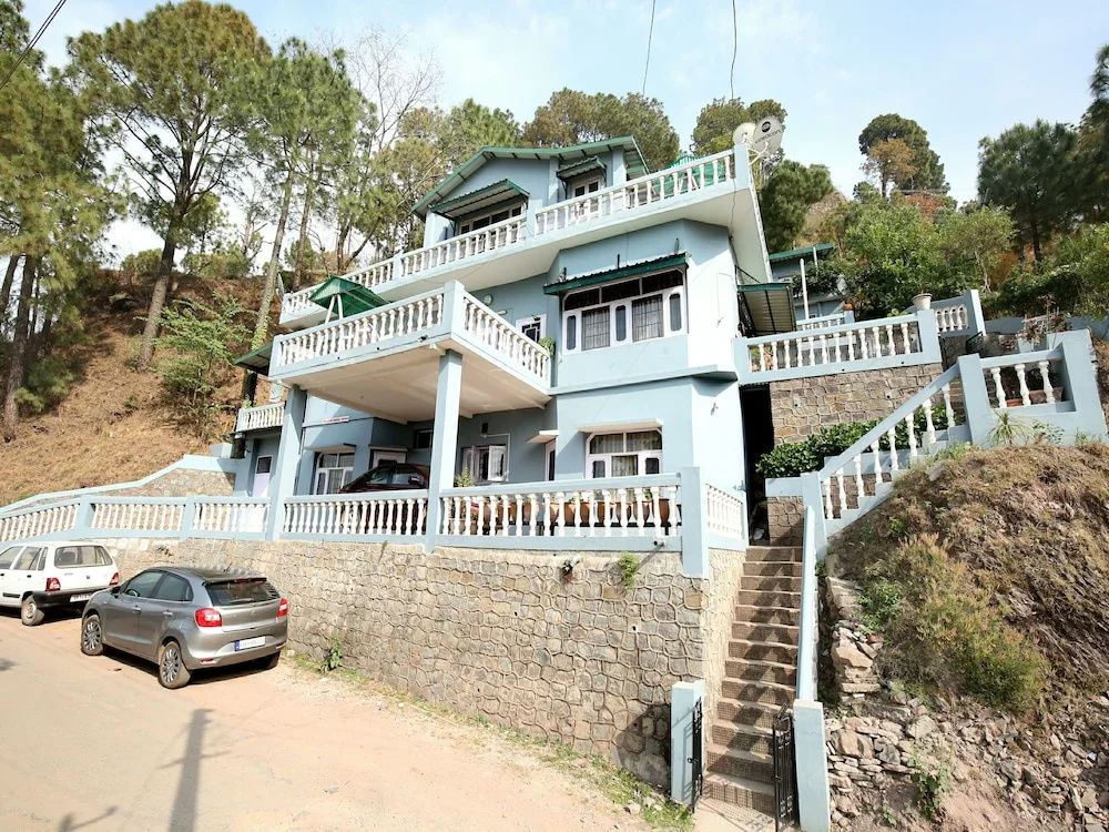 OYO 13332 Home Studio Rooms Shivalik Kasauli