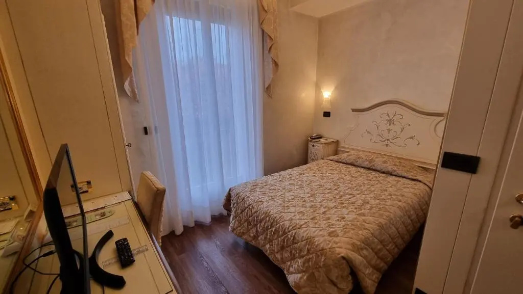Carlton Capri Hotel - Chambres