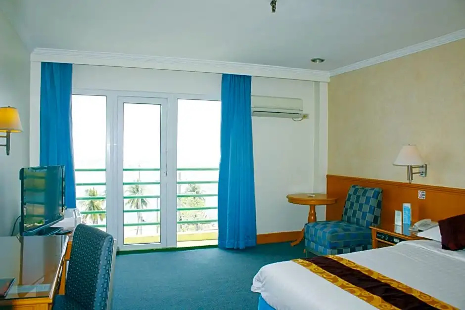 Standard Double room with sea view (full double bed)
