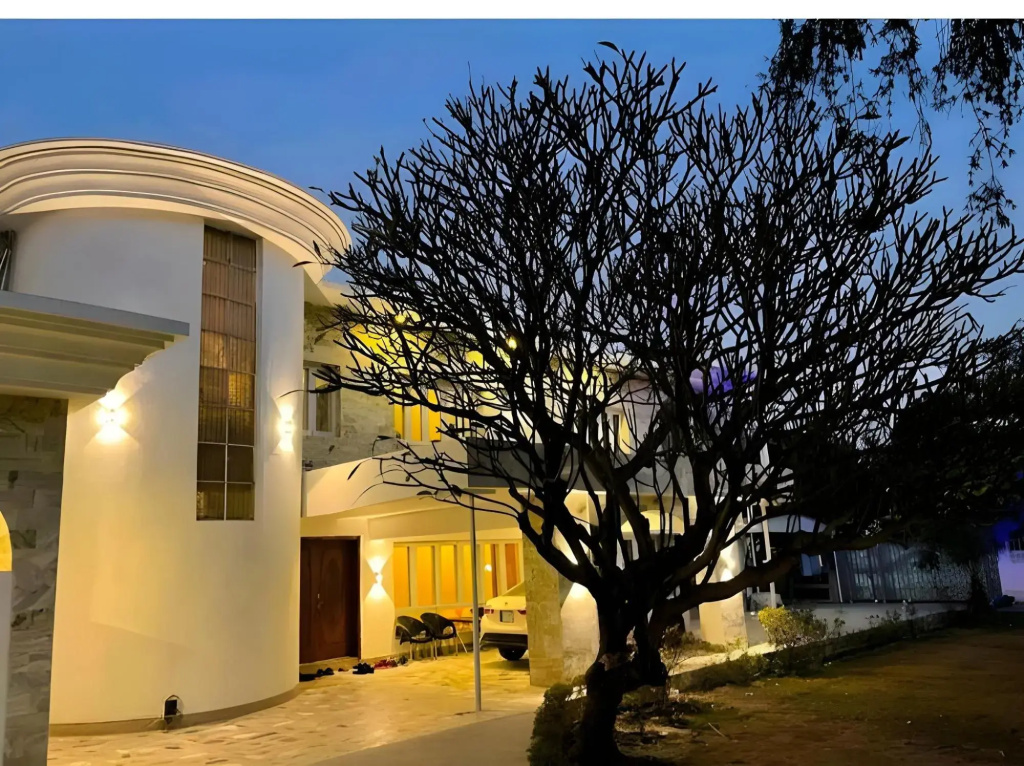 The Life Style Lodges