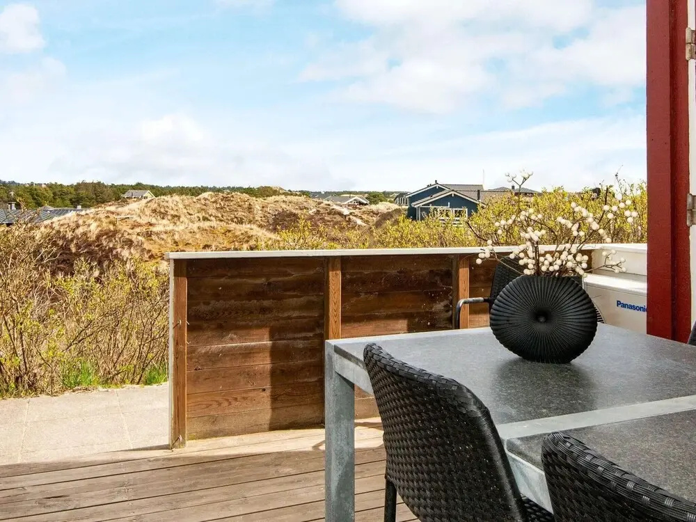 Cozy Apartment in Henne near Beach