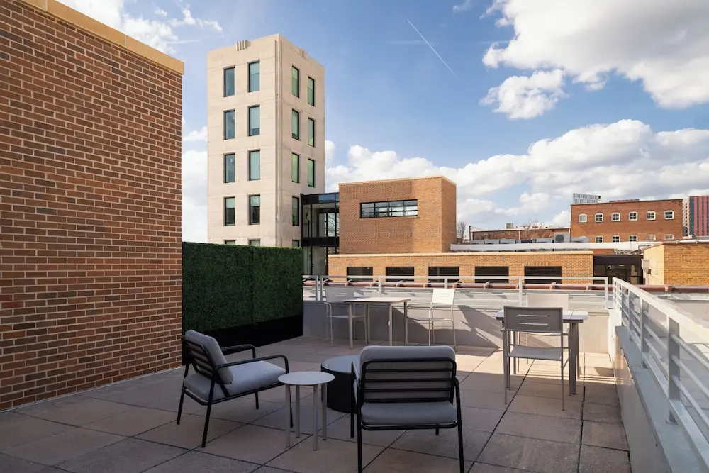 Suite with balcony