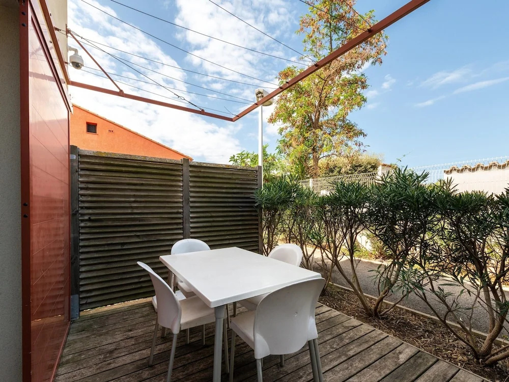 Flat With Wellness & 3km to Beach