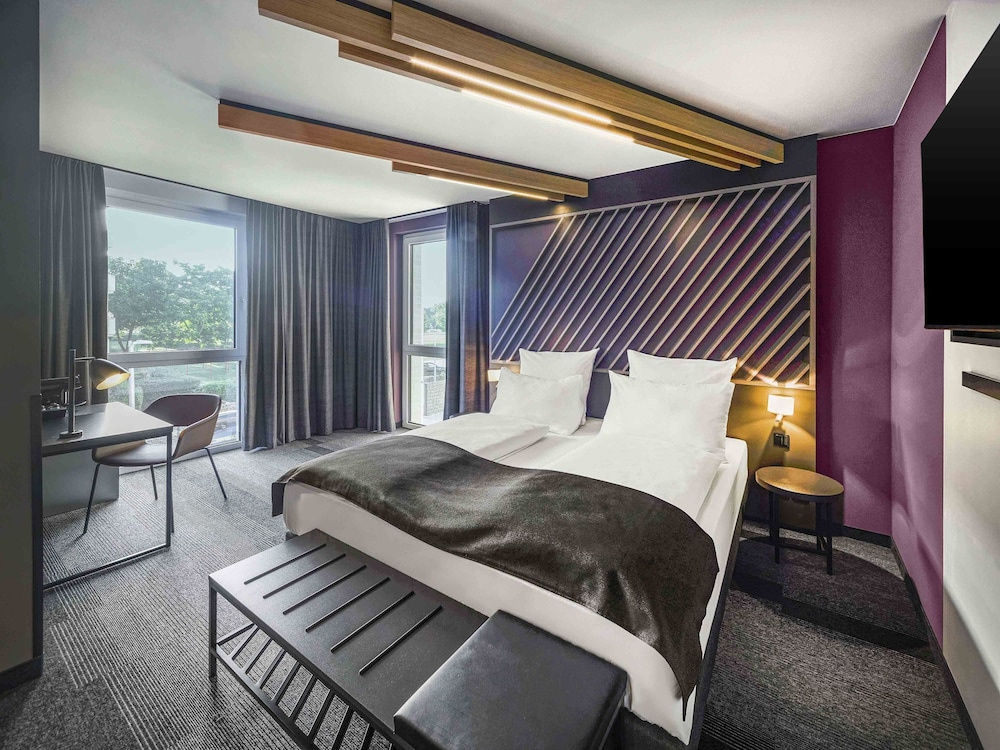 Premium Double room (full double bed)