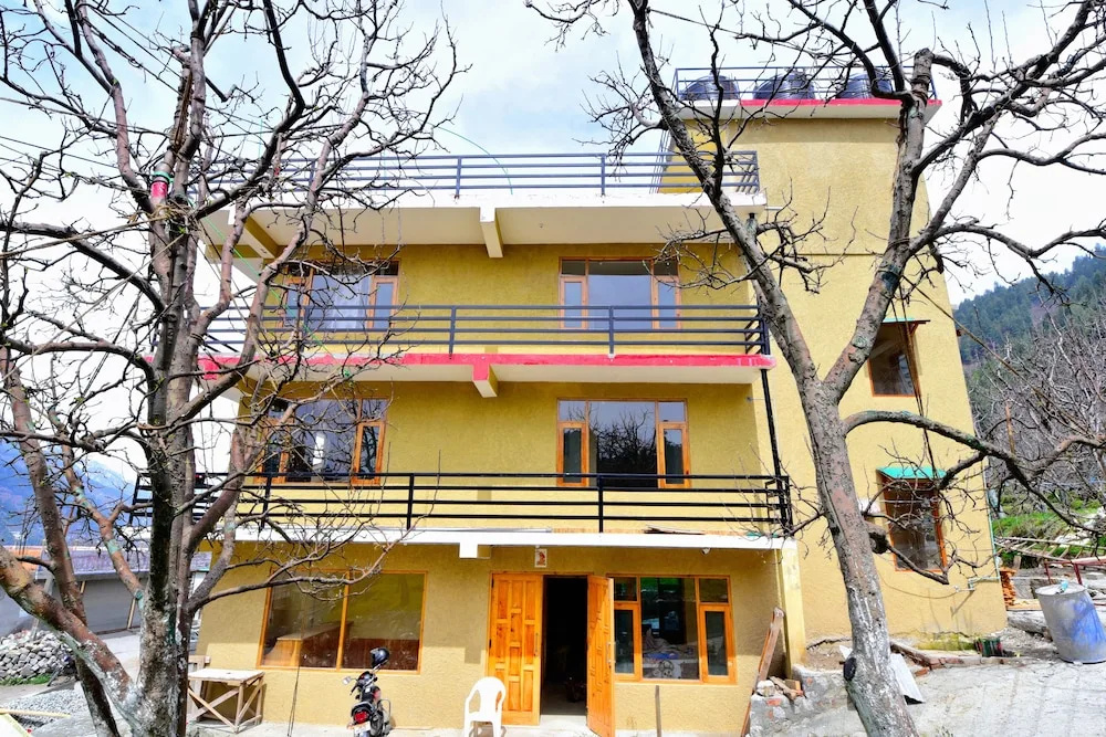 Oyo 35563 Annapurna