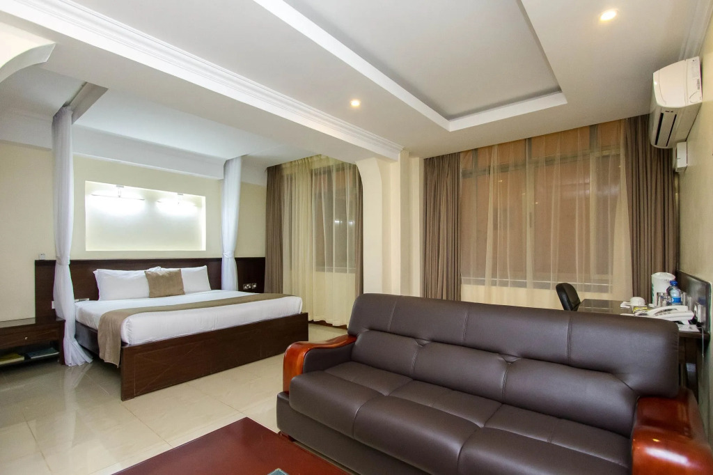 Pinecone Hotel — фото 6