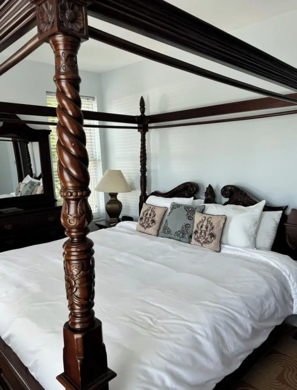Luxury Double room (full double bed)