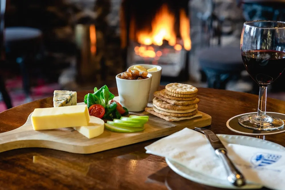 The Fox and Hounds - Général