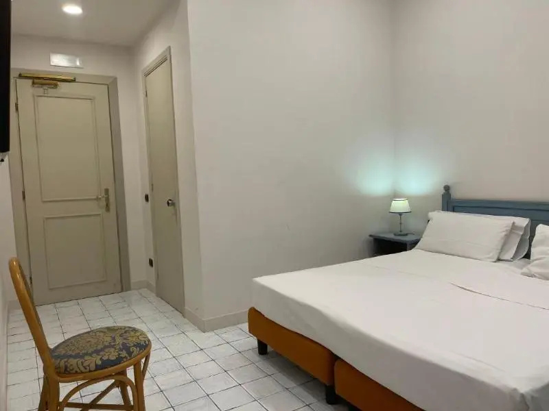 Standard Double room with balcony (full double bed)