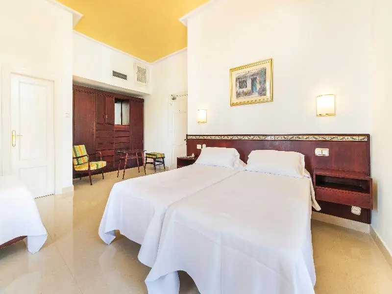 Globales Reina Cristina - Chambres