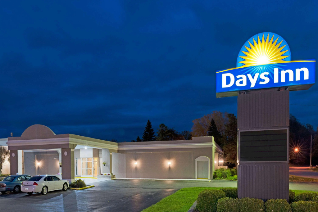 Days Inn by Wyndham Batavia Darien Lake Theme Park