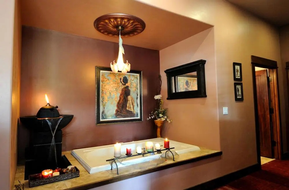 1 Bedroom Double Suite (full double bed)