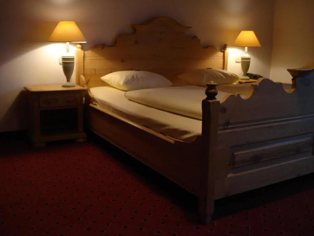 Hotel Sauerlacher Post - Chambres