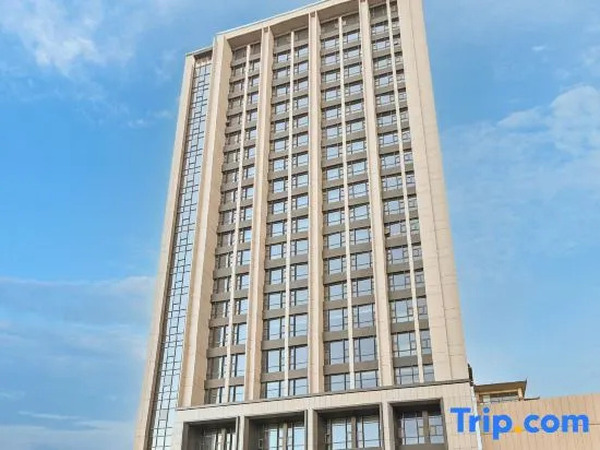 Shijiazhuang West Station Square Atour Hotel