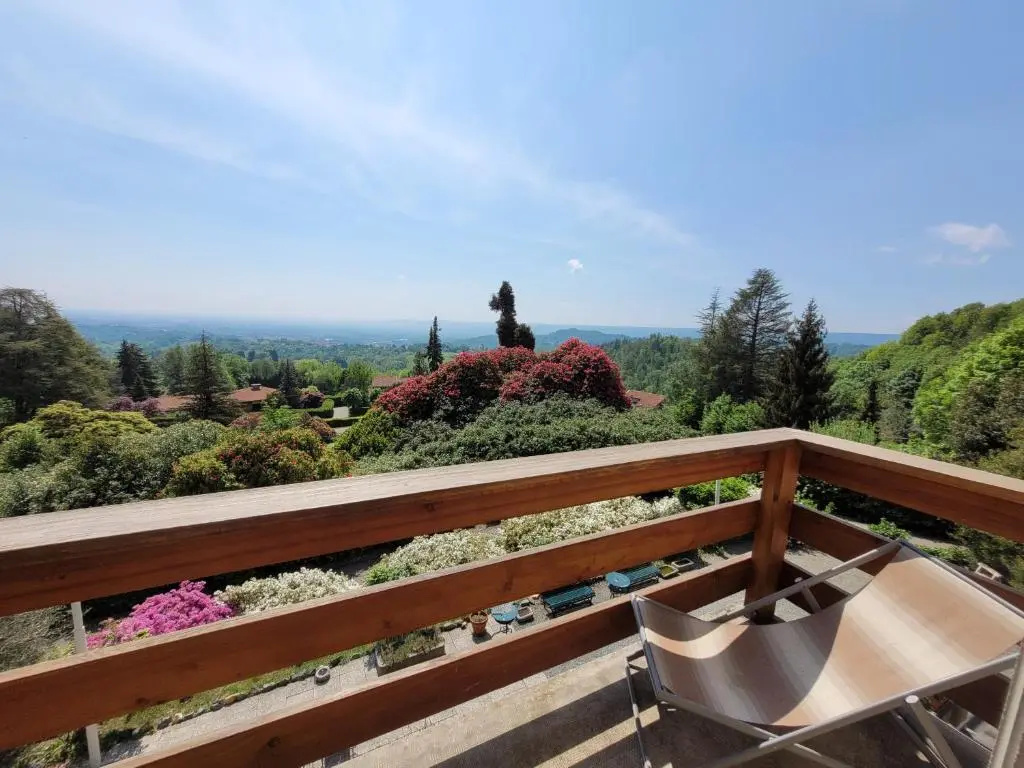 Standard Double room with balcony (full double bed)