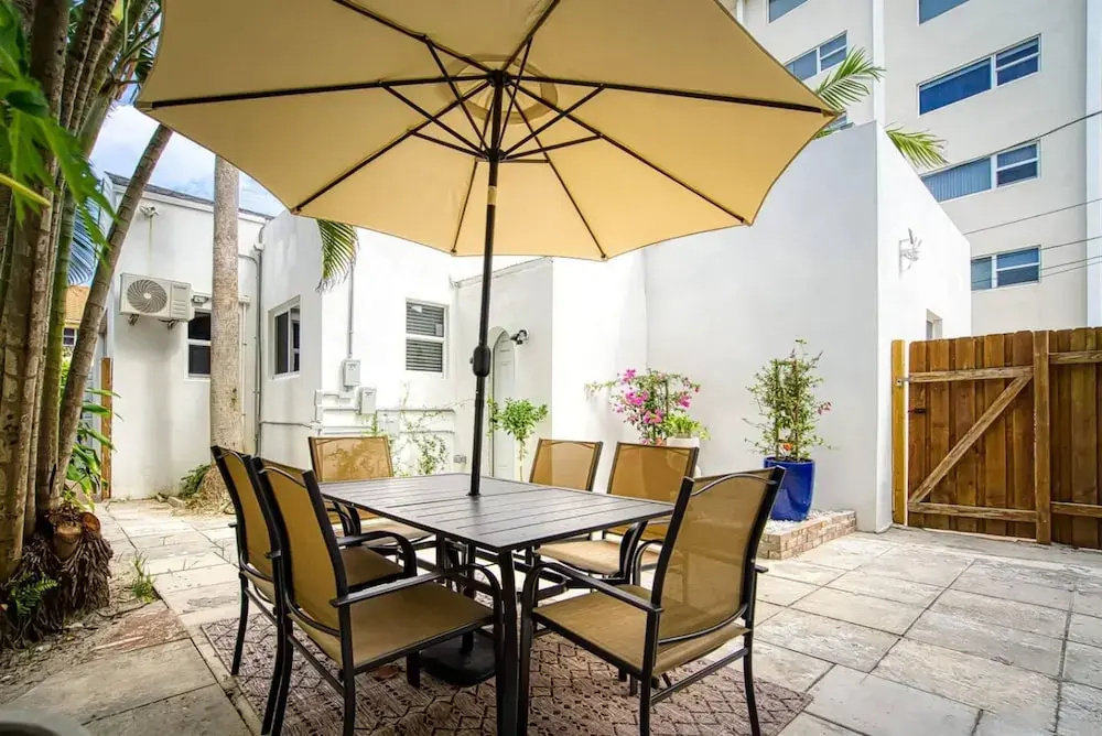 Casa Roselle 1 in Hollywood