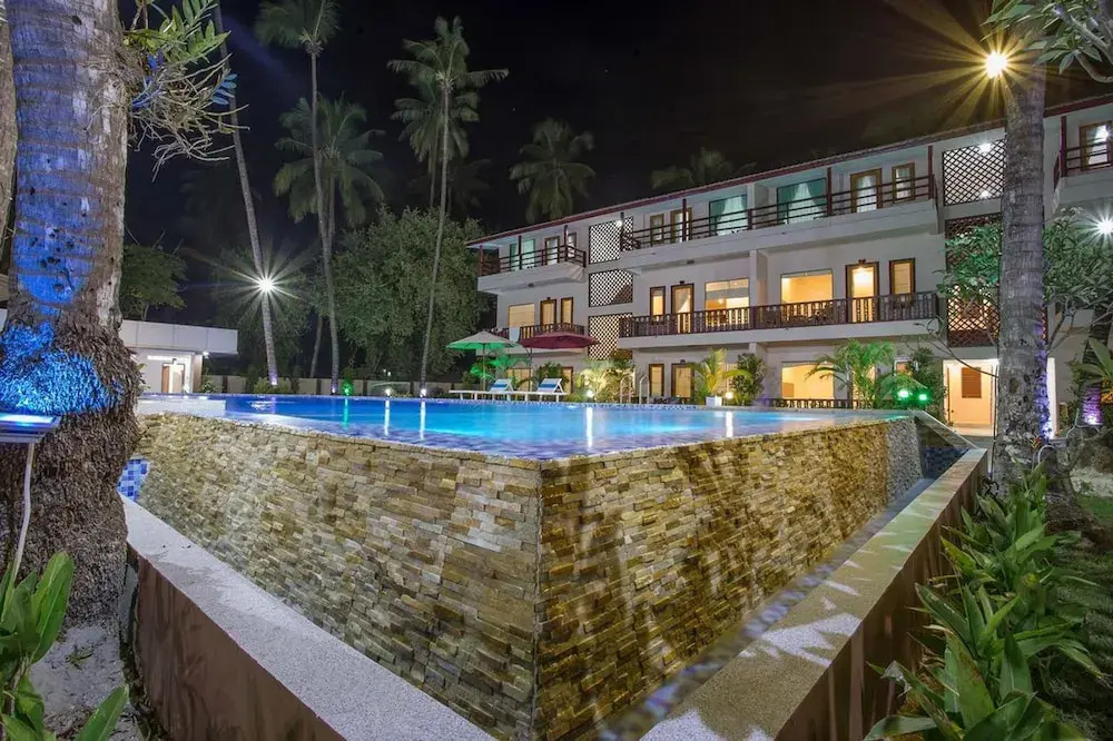 Famous Hotel Ngapali