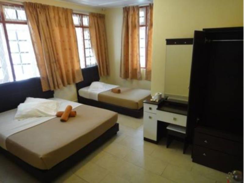 Eight Mentigi Guesthouse