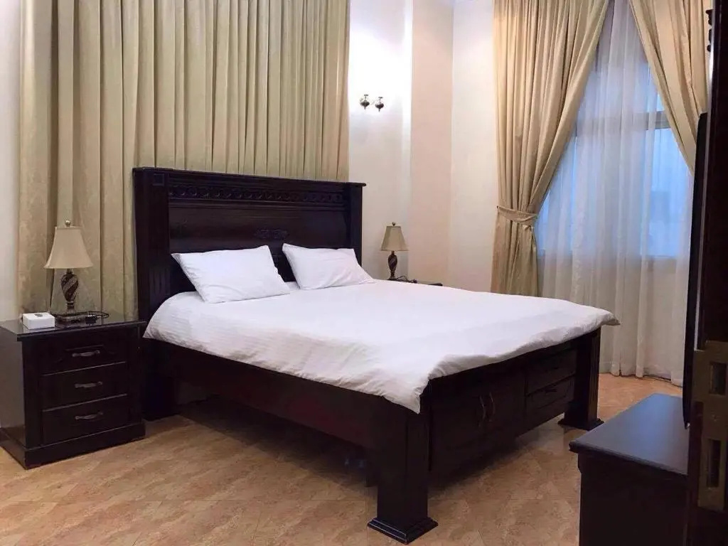 2 Bedrooms Apartment