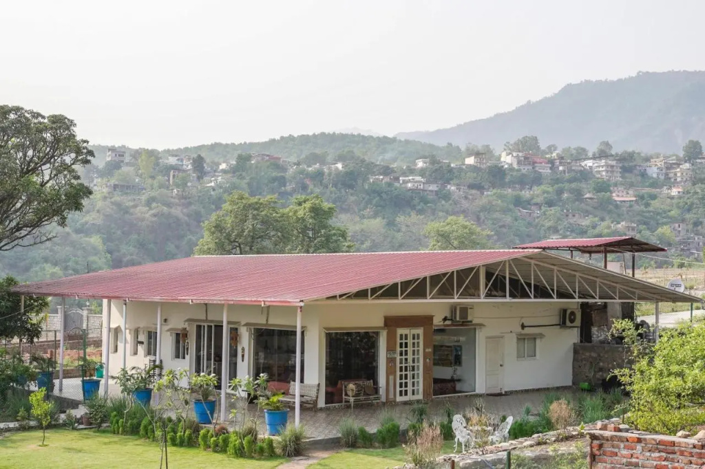 Saffronstays Doon Valley View, Dehradun