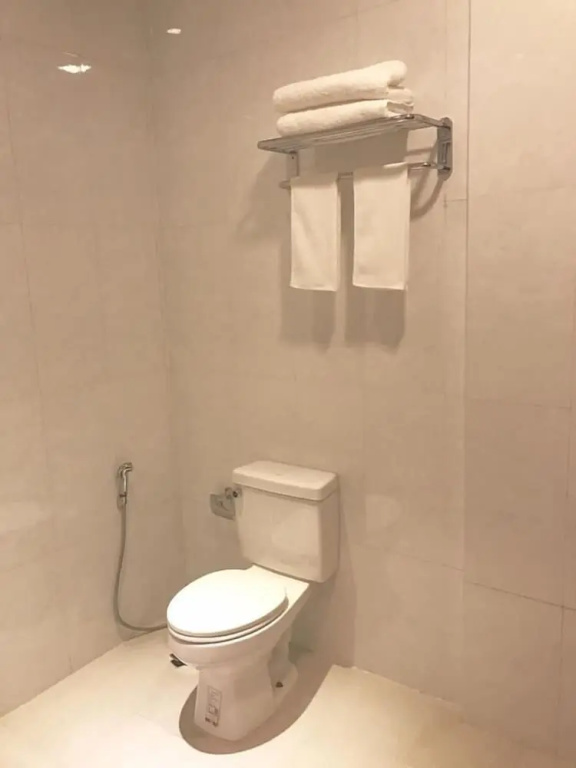 Deluxe Double room (full double bed)