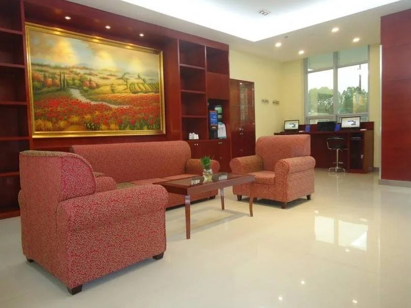 Lobby & Reception