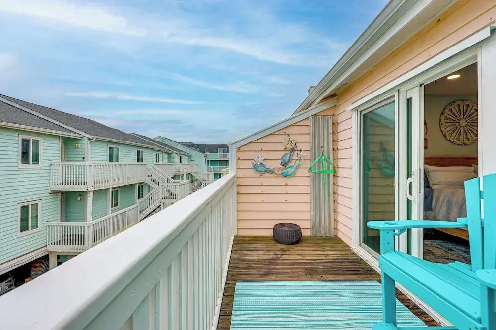 Poolside Fun + Oceanfront Bliss: Kure Beach Haven!