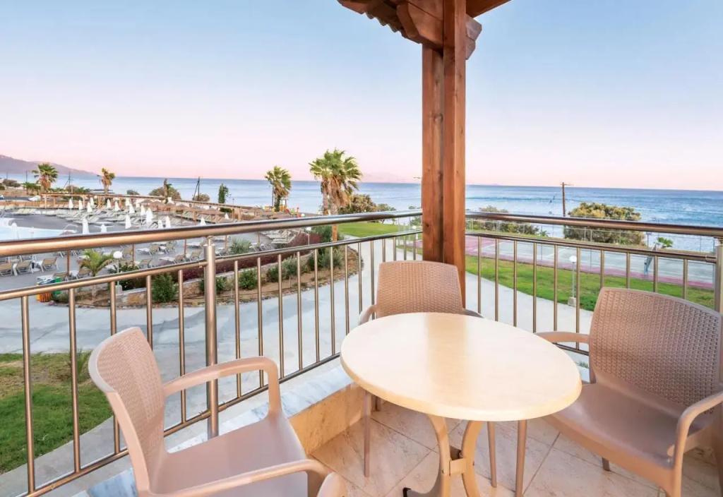 Grand Blue Beach Hotel - Général