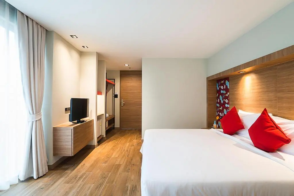 Deluxe Double room (full double bed)