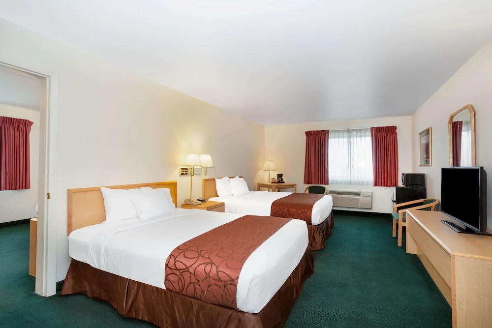 1 Bedroom Suite