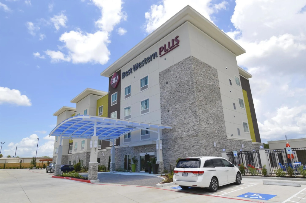 Holiday Inn Express And Suites Pasadena Houston Southeast by IHG