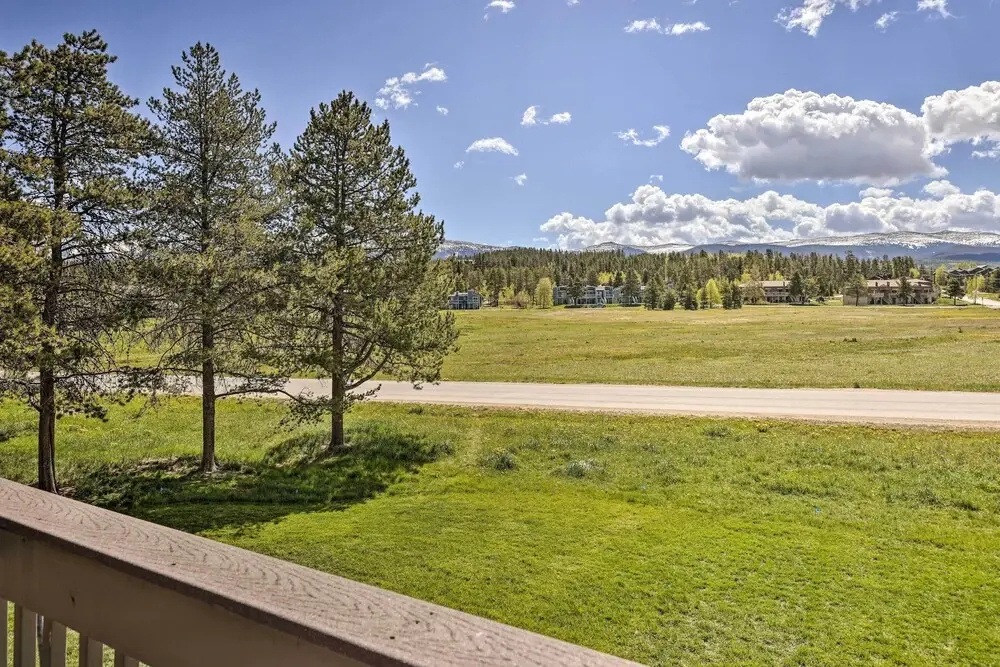 Cozy Family-friendly Fraser Condo w/ Mtn Views!