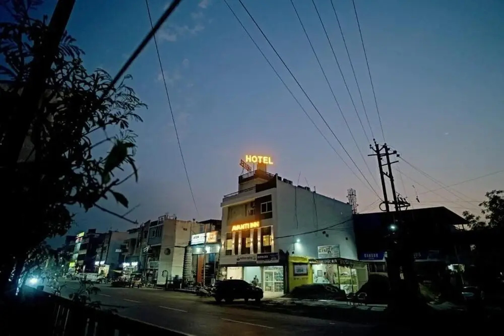 Avanti inn