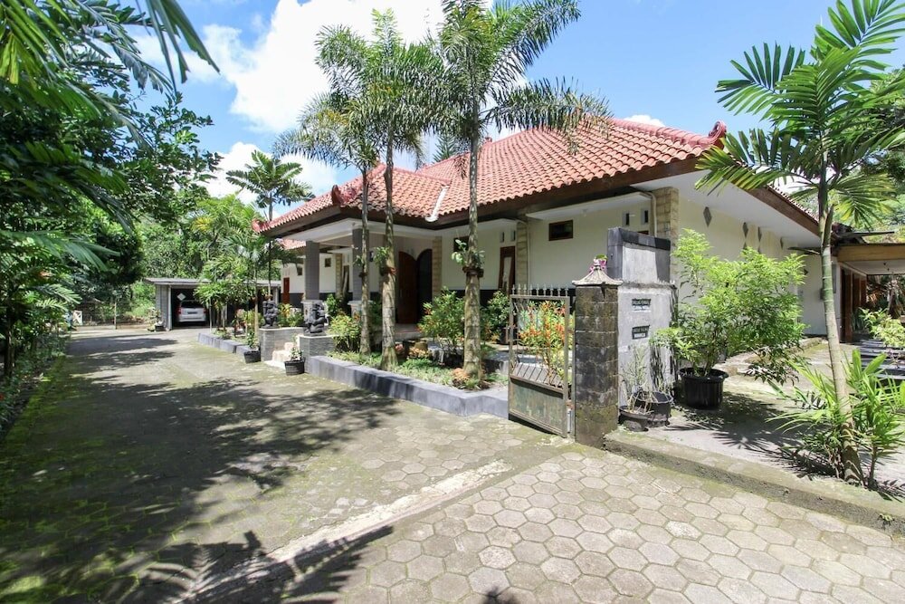 RedDoorz near Museum Gunung Merapi image