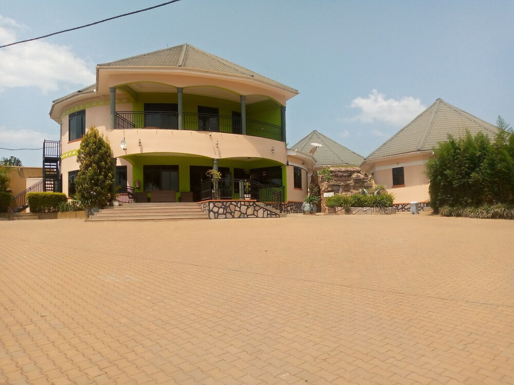 Lorycon Hotel