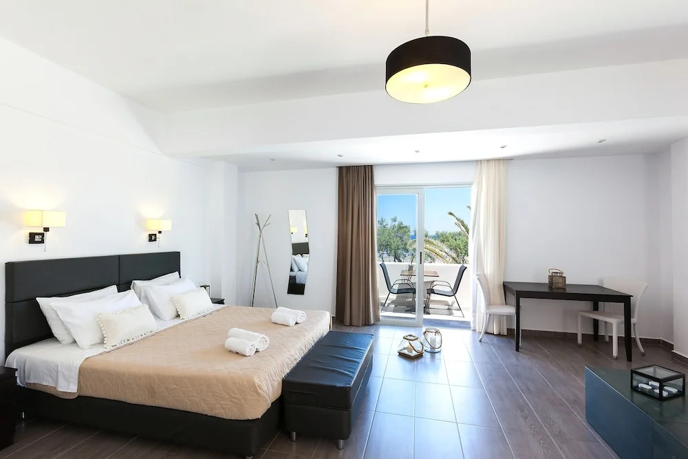 Suite with balcony and with sea view