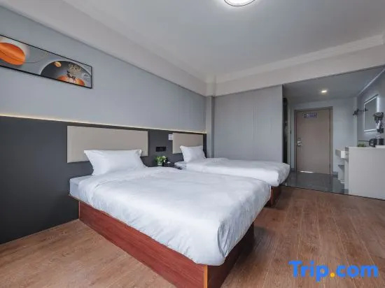Standard room with city view