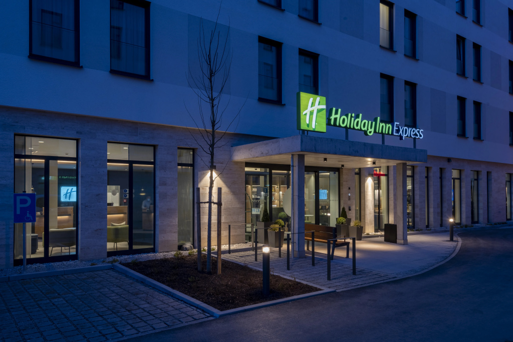 Holiday Inn Express Munich North by IHG
