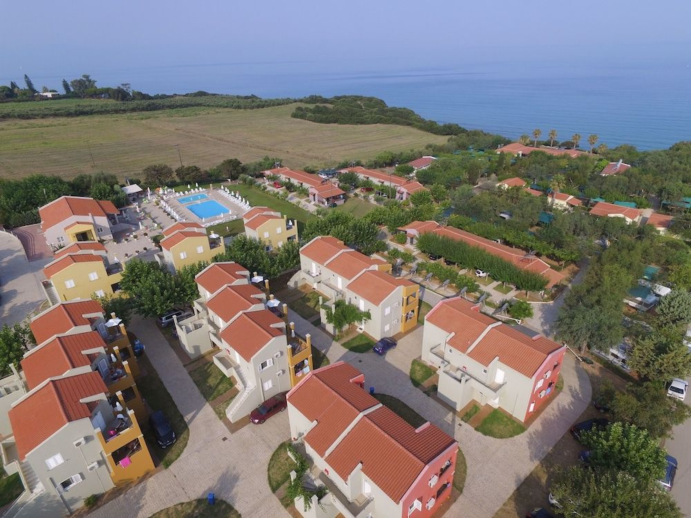 Fournia Village