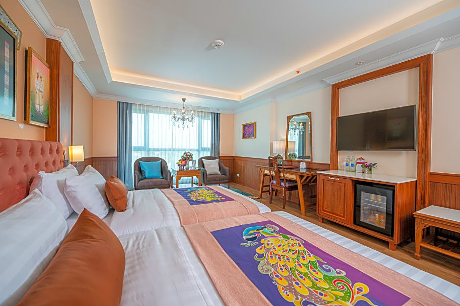 Empress Premier Hotel Room Type - Premier Double room (full double bed)