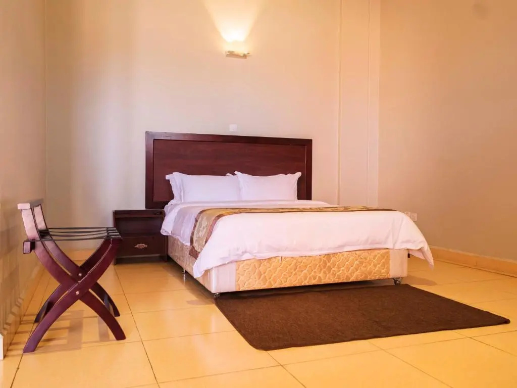 Deluxe Double room (full double bed)